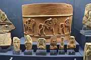 黏土器皿 (700 – 600 BC)
